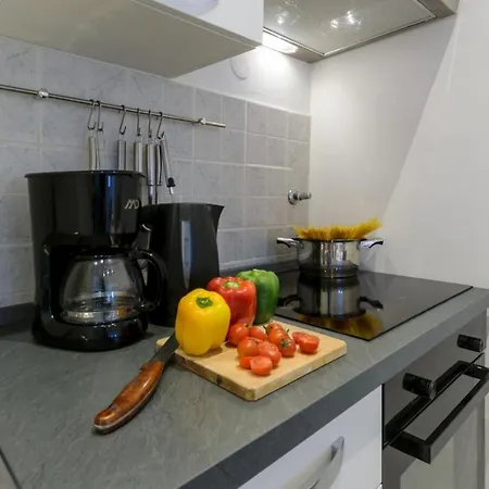 Apartment Charming In Town Center