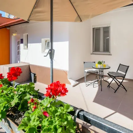 Apartment Charming In Town Center Pula